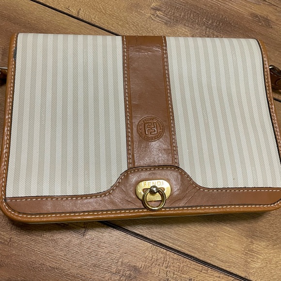 Fendi - Authentic 1970s Vintage Fendi Cross Body Bag / Purse 👜 - Picture 1 of 11